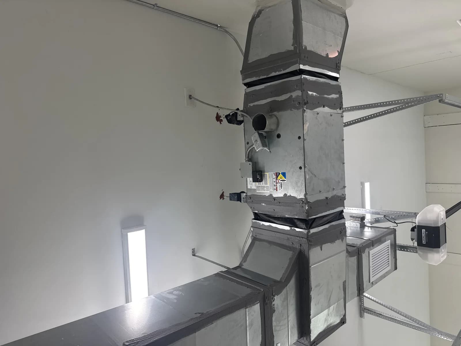 Exhaust ventilation control setup for room air removal and outdoor discharge