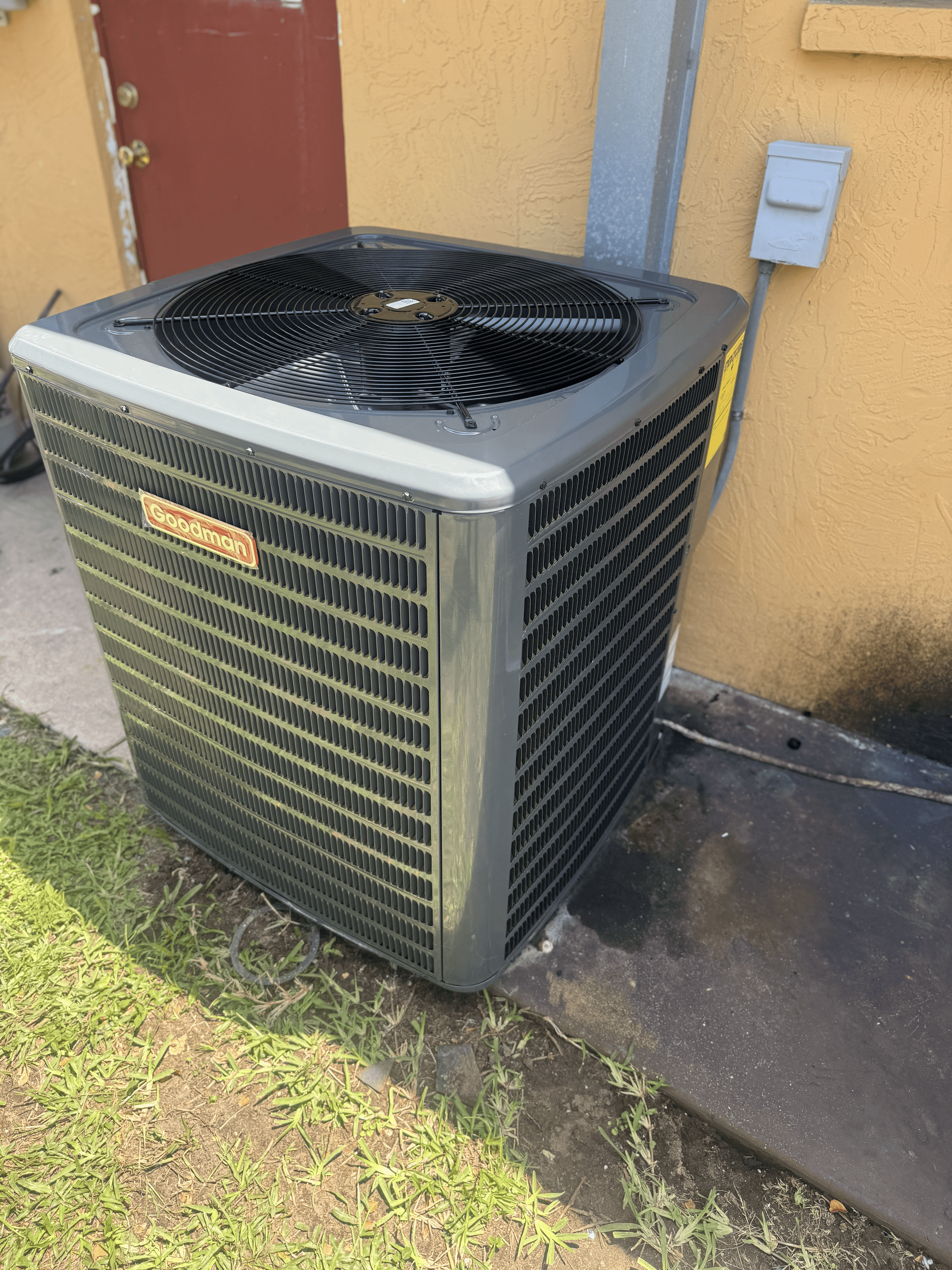 Residential Goodman condenser equipment condition photo